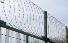 Ploskij_bar'er_bezopasnosti_iz_armirovannoj_kolyuchej_lenty