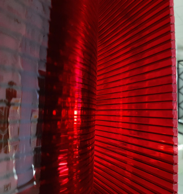 sotovyj_polikarbonat_granat_novattro3